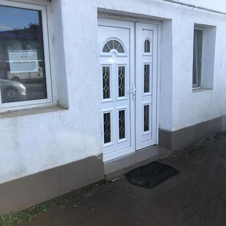 Hostel Mialma Onesti Eksteriør bilde
