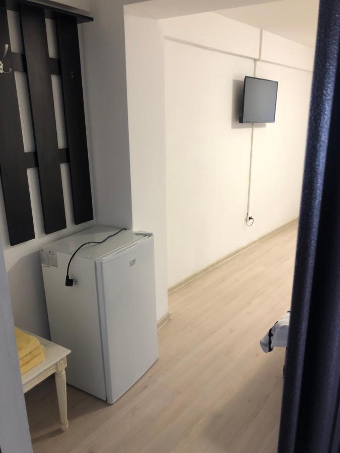 Hostel Mialma Onesti Eksteriør bilde